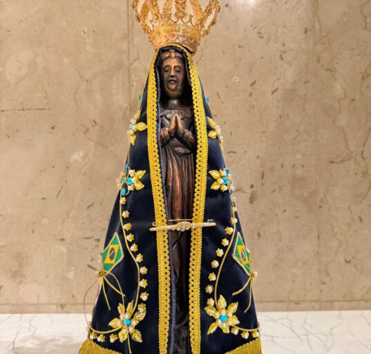 Imagem da Nossa Senhora Aparecida, Padroeira do Brasil, da Igreja Católica São José