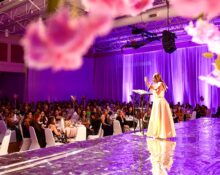 Alice Ladeia discursa para as mais de 300 mulheres que paticiparam do Chá das Mulheres de 2024 (Foto: Divulgação)